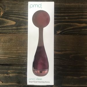 New!! PMD smart facial cleansing device.